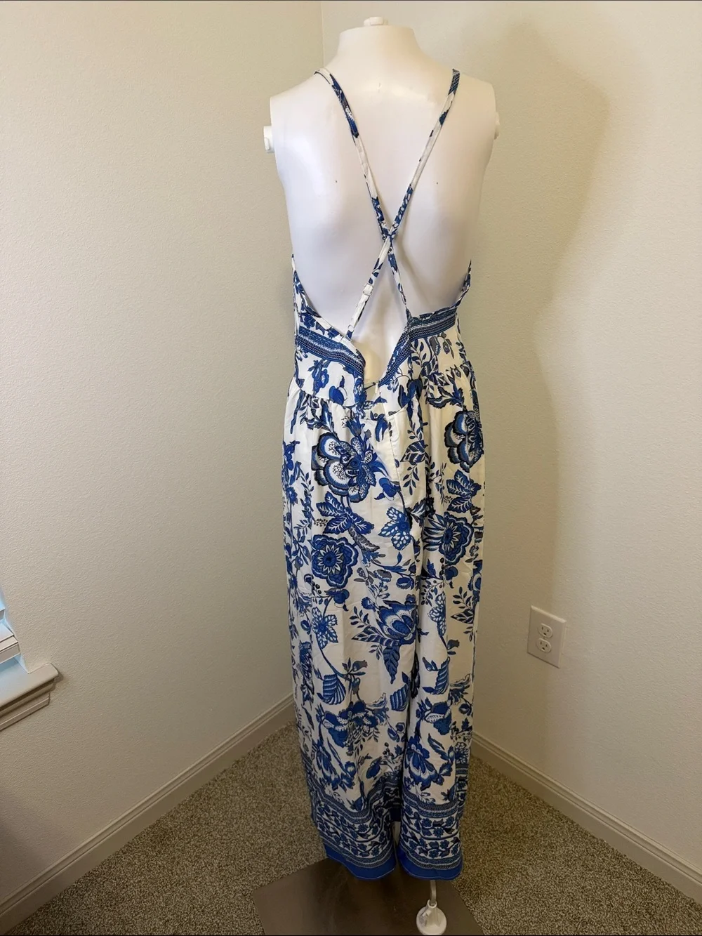 Blue and White Floral Maxi Dress with Deep V-Neck - Picture 2 of 2